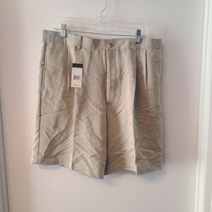 NEW Men's Greg Norman lightweight golf khaki shorts